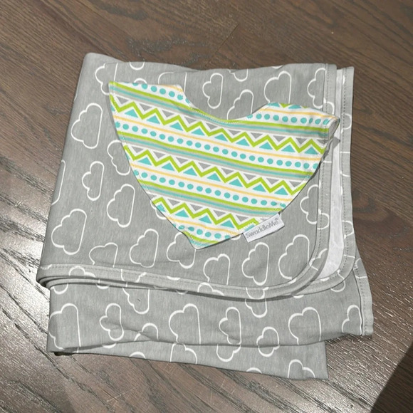 100% cotton blanket with 100% cotton bib - Picture 1 of 3